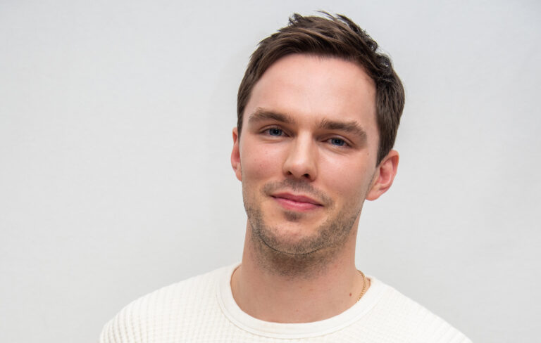7 producciones para disfrutar del talento de Nicholas Hoult