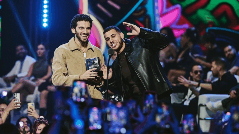 Los venezolanos Alleh y Yorghaki ganan categoría Tropical Mix en Premios Juventud 2025