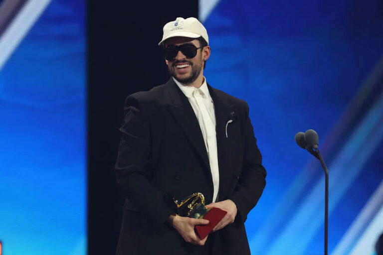 Bad Bunny y Ca7riel y Paco Amoroso son los ganadores de los Latin Grammy 2025