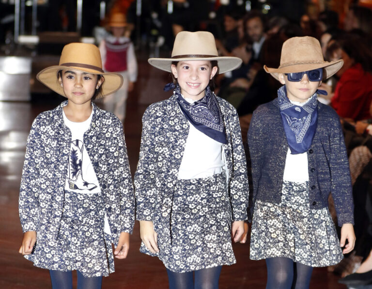 EPK presentó su nueva colección en desfile a beneficio del Hospital Ortopédico Infantil