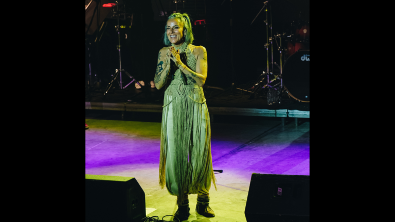 El Tour «25 Aniversario» de Chambao enamoró a Caracas al ritmo de su flamenco chill