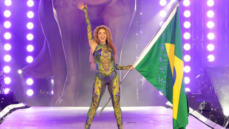 Shakira hace historia en Copacabana con multitudinario concierto