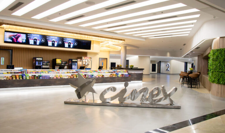 Cinex inaugura su complejo más exclusivo en Parque Cerro Verde