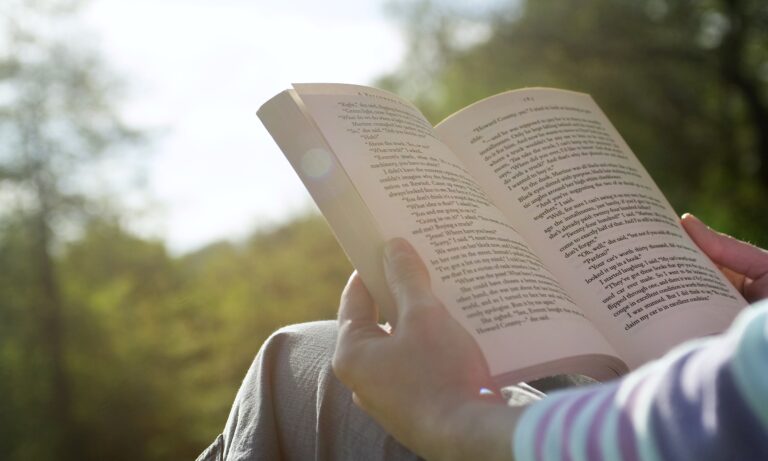 Páginas de serenidad: 5 lecturas clásicas y contemporáneas para pausar la mente