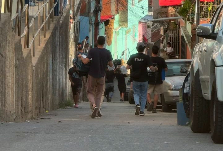 Bajo el Árbol activa cadena de solidaridad: brindan asistencia directa a familias y refugios