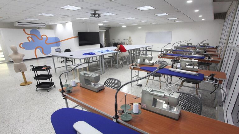 La Academia de Moda UCAB presenta ciclo de Masterclasses Solidarias en apoyo a La Guaira