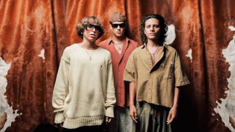 Los Menor3s vuelve al escenario musical con «Callaíto Safari»
